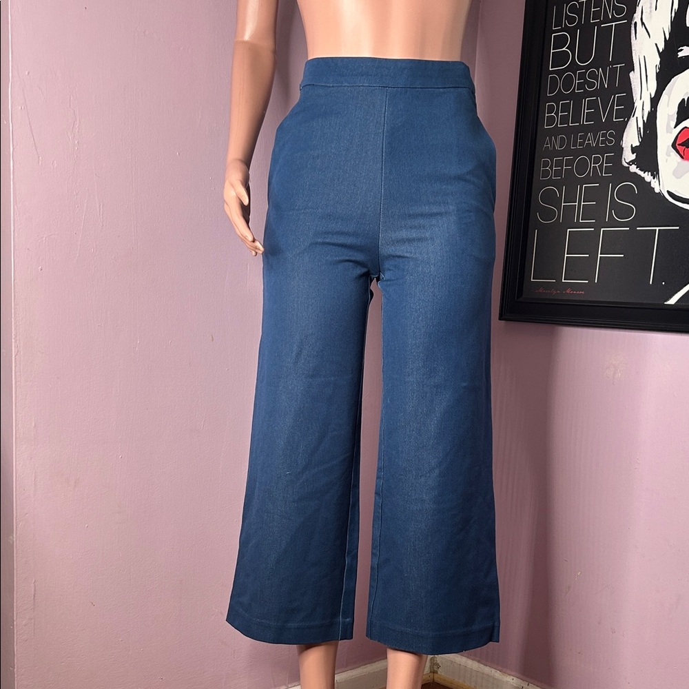 Madeiman Elegant Navy Wide-Leg Trousers